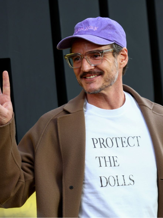 Entenda por que famosos estão usando blusa com “proteja as bonecas”