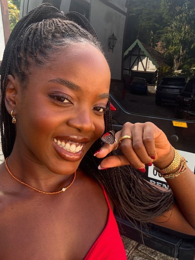 Clara Moneke: conheça a trajetória da protagonista de “Dona de Mim”