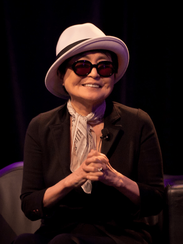 Yoko Ono diz ter sido a que mais sofreu com o fim dos Beatles; entenda