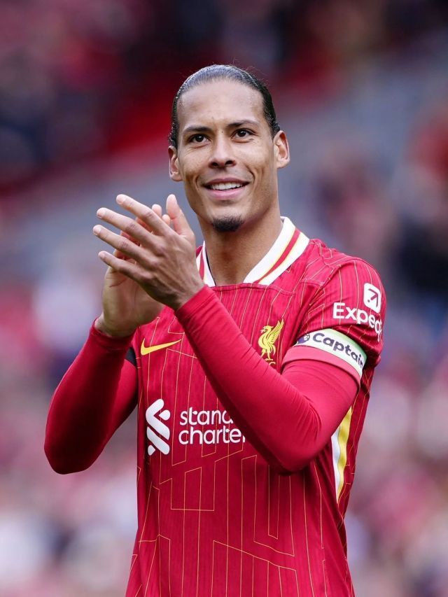 Liverpool renova com Virgil van Dijk por mais duas temporadas