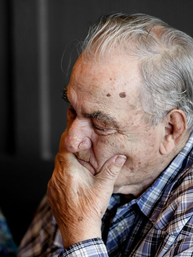 Veja os tipos de diagnósticos e testes para o Alzheimer
